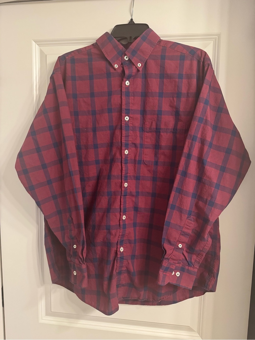 Roundtree & Yorke Red and Navy Plaid Button-Down Shirt